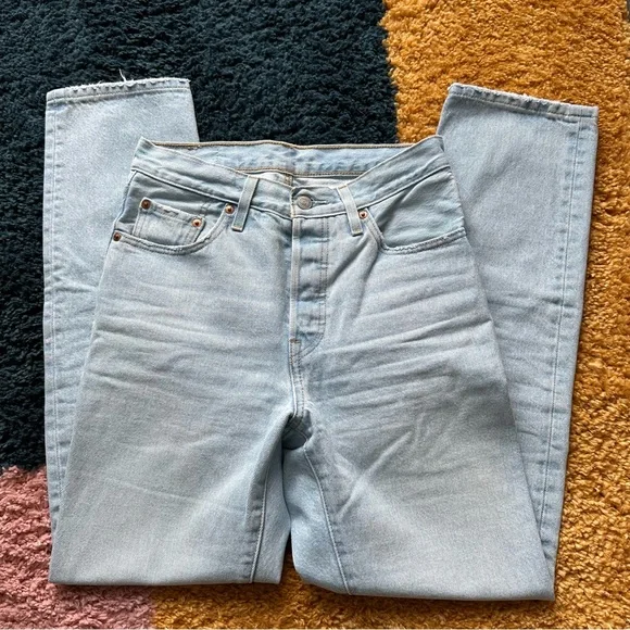 Levi's Women's 501 Jeans - Picture 9 of 9